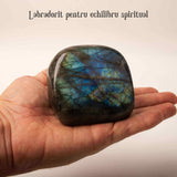 Piatra Labradorit Naturala in Forma Libera: Cristal Terapeutic si Decorativ cu Energie Vindecatoare (300-400g)