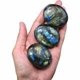 Piatra 4-5 cm de Masaj si Meditatie Labradorit pentru Palma Marime de Buzunar, Pentru Echilibrarea Naturala a Chakrelor, Vindecare Reiki si Grila Cristalina