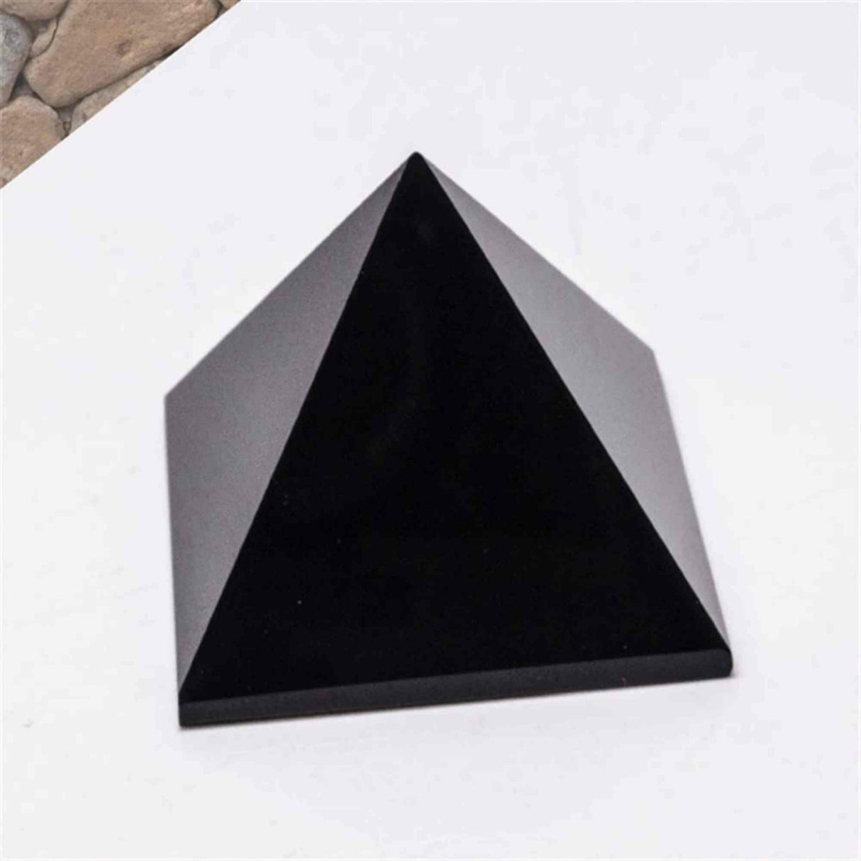 Obsidian Negru in forma de piramida 8 cm - India