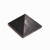Piramida Sculptata Manual 6x6x5 cm din Shungit Natural