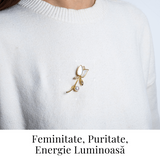 Raza de lumina - Brosa cu design floral cu perla si straluciri sidefate