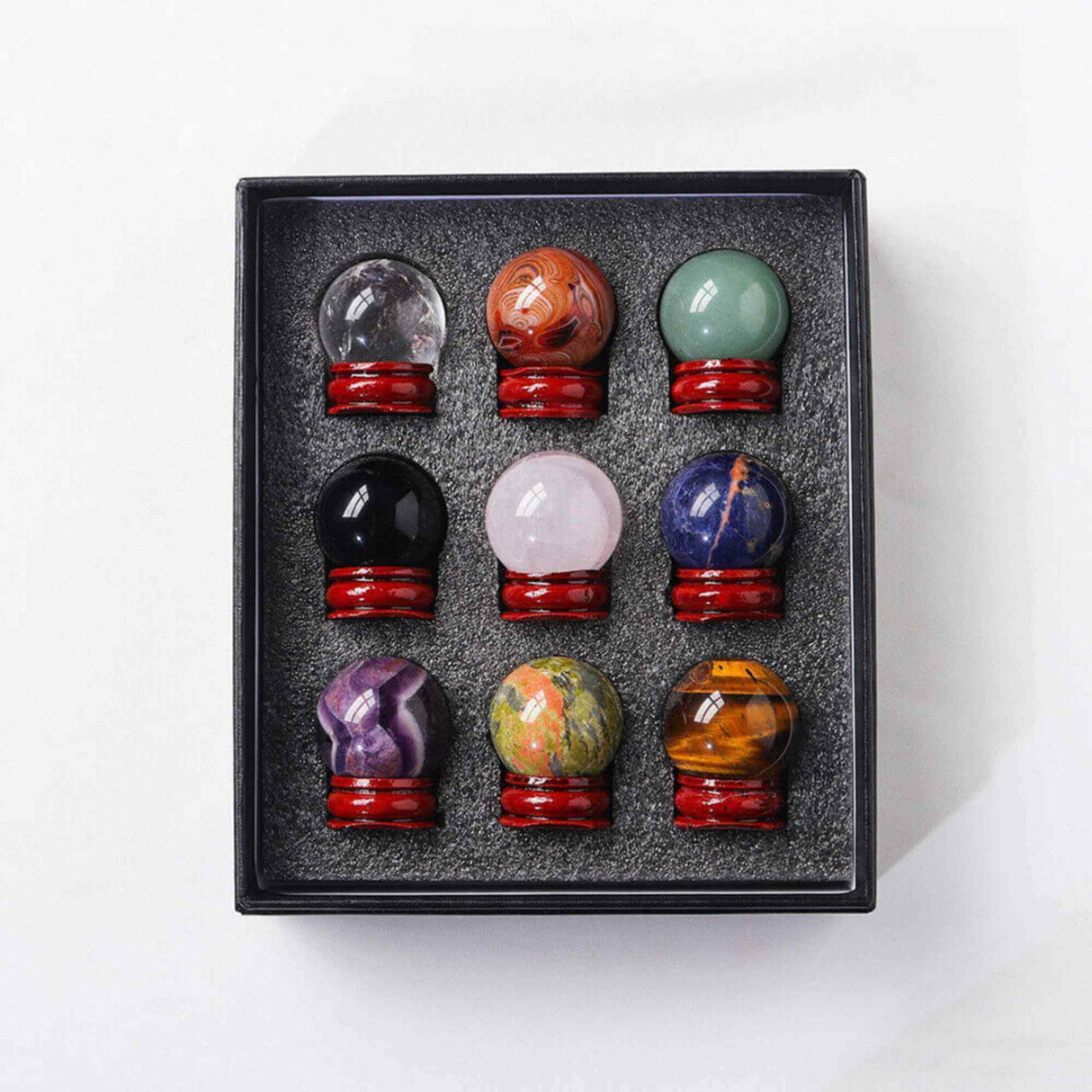 Set 9 sfere din cristale naturale sempretioase in cutie cadou - Pentru decor feng shui, meditatie, astrologie