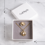 Bijuterie inspirata de natura - Inel floare de camelie cu perla si scoica