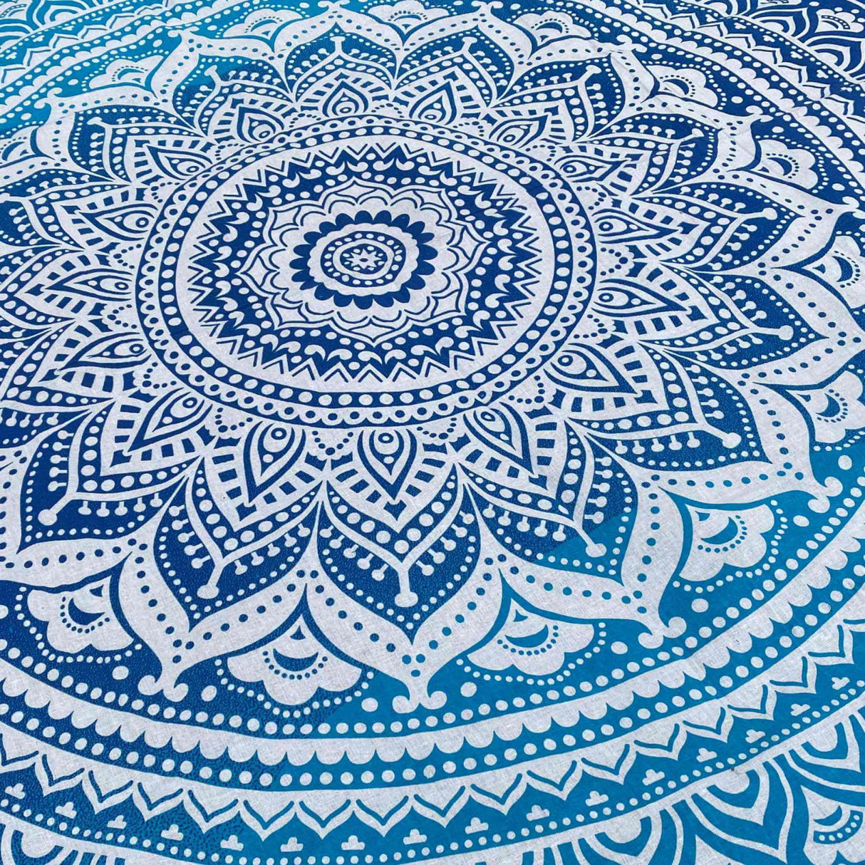 Panza Rotunda 125 cm pentru Plaja cu Model Mandala, Realizata Manual - Covor Indian din Bumbac pentru Decor Boho/Masa/Exercitii de Yoga si Picnic