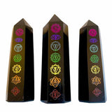 Turn de cristal din Obsidian Negru 9-10 cm cu cele 7 Chakre - Bagheta hexagonala pentru vindecare, reiki si decor pentru casa si birou